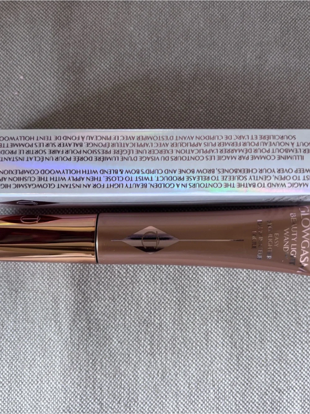 Charlotte Tilbury Glowgasm Beauty Light Wand - Bronze Tone Highlighter